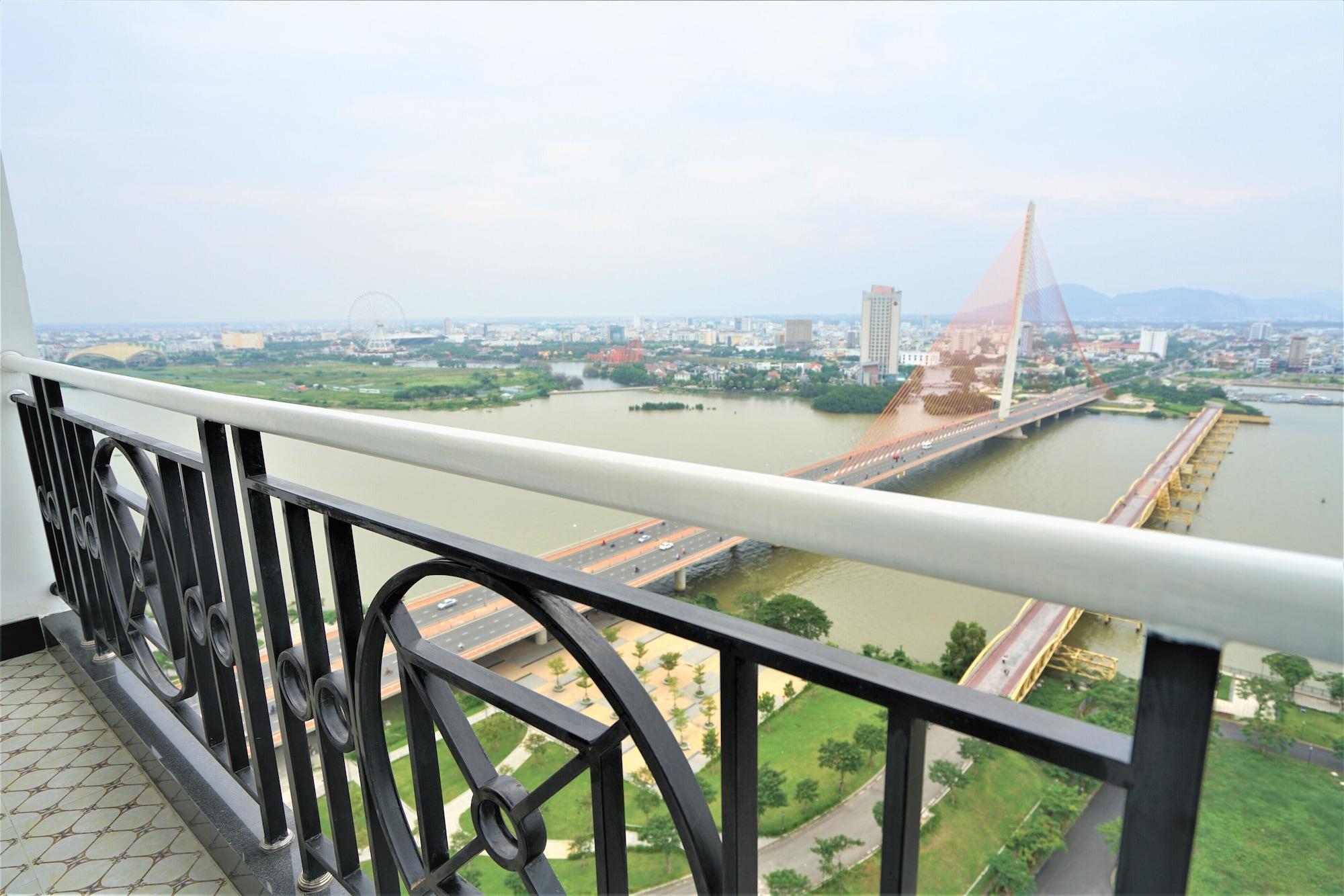 Hotel Fivitel Da Nang Esterno foto