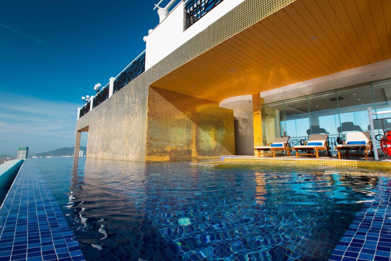 Hotel Fivitel Da Nang Esterno foto