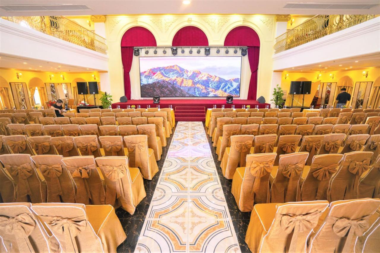 Hotel Fivitel Da Nang Esterno foto